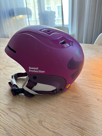 Product image 1 of 3