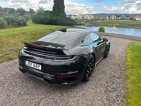 Porsche 911 Turbo S 3 of 7