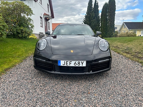 Porsche 911 Turbo S 2 of 7