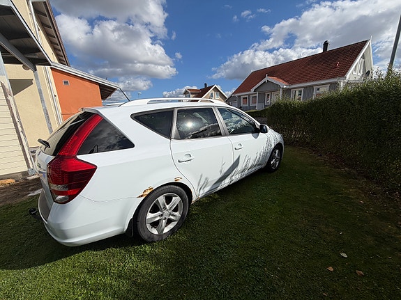 Kia Ceed 4 of 7