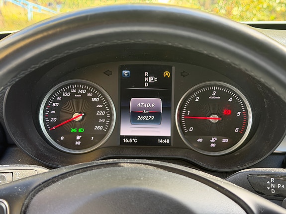 Mercedes-Benz C220 10 of 10