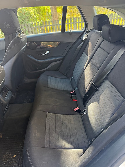 Mercedes-Benz C220 7 of 10