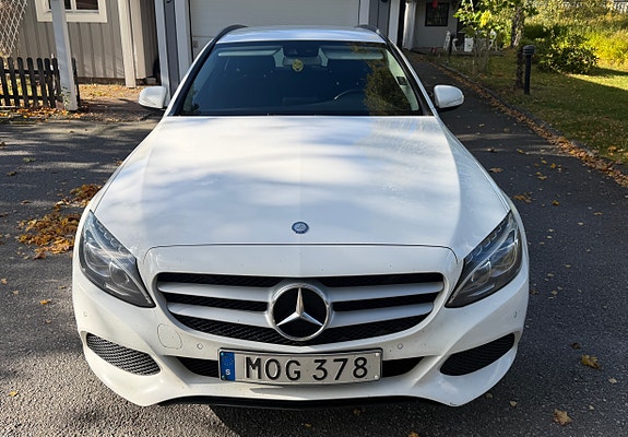 Mercedes-Benz C220 4 of 10