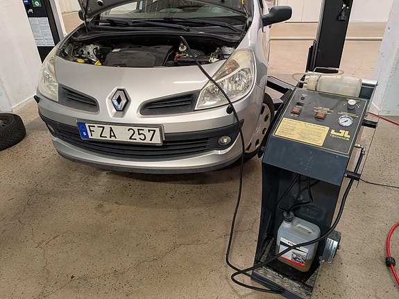 Renault Clio 10 of 10
