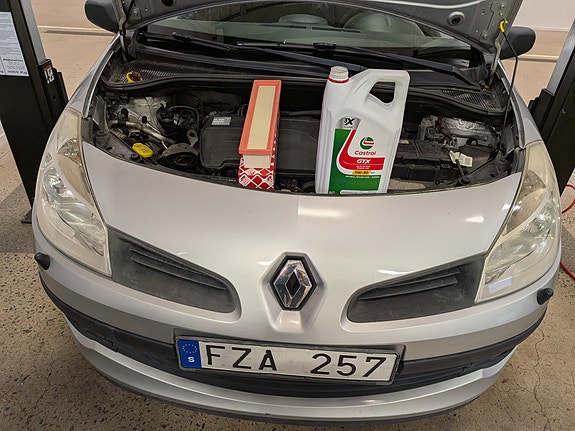 Renault Clio 8 of 10