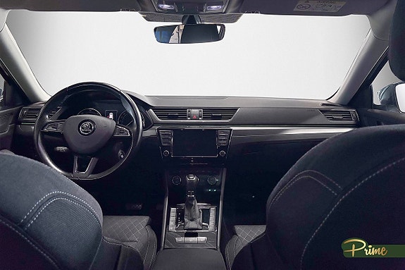 Skoda Superb 14 of 17