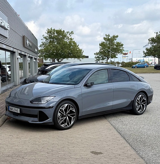 Hyundai Ioniq 6 6 of 9