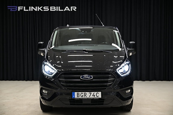Ford Transit Custom 11 of 27
