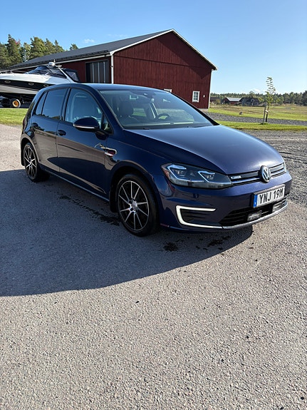 Volkswagen Golf VII 3 of 12