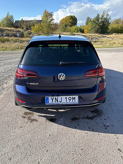 Volkswagen Golf VII 6 of 12