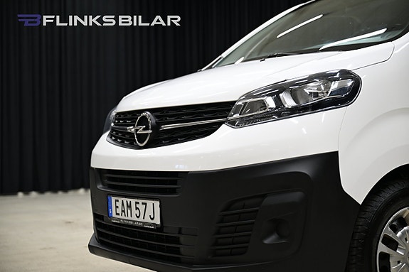 Opel Vivaro 12 of 28