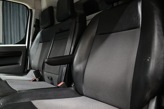 Opel Vivaro 17 of 28