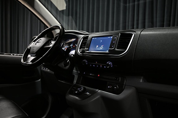 Opel Vivaro 27 of 28