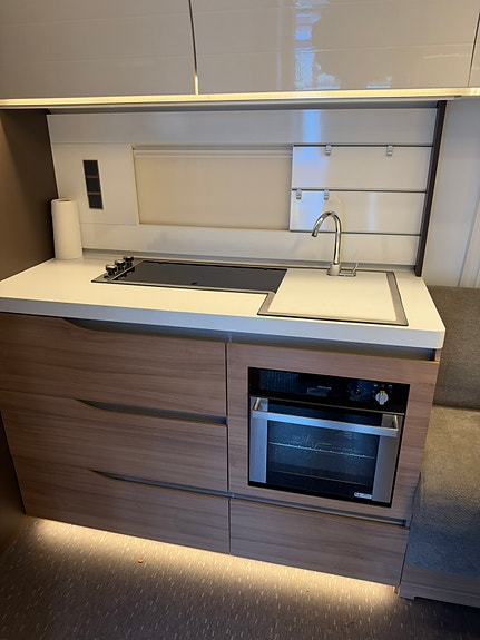 Adria Alpina 763 UK 3 of 8