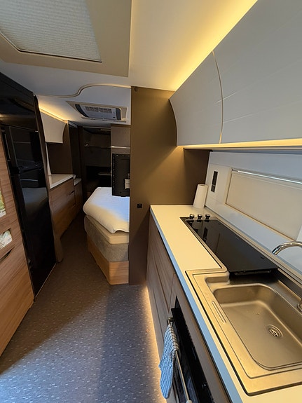 Adria Alpina 763 UK 4 of 8