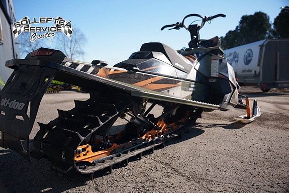 SKI-DOO FREERIDE 146" 800 -13 5 of 7