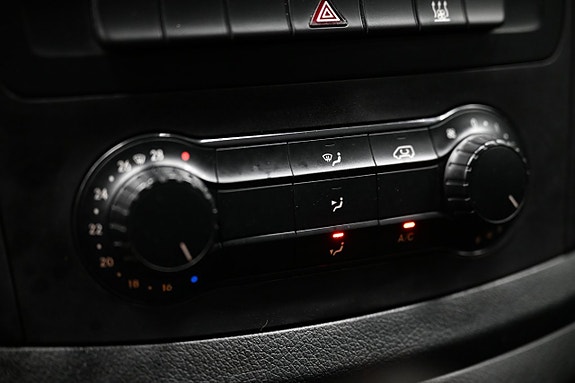 Mercedes-Benz Vito 111 22 of 24