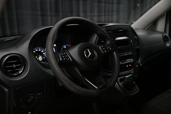 Mercedes-Benz Vito 111 16 of 24