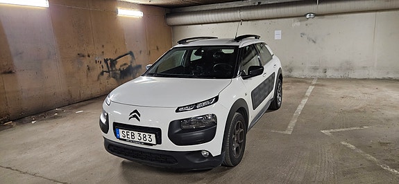 Citroen C4 Cactus 2 of 9
