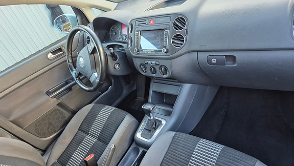 Volkswagen Golf Plus 2 of 4