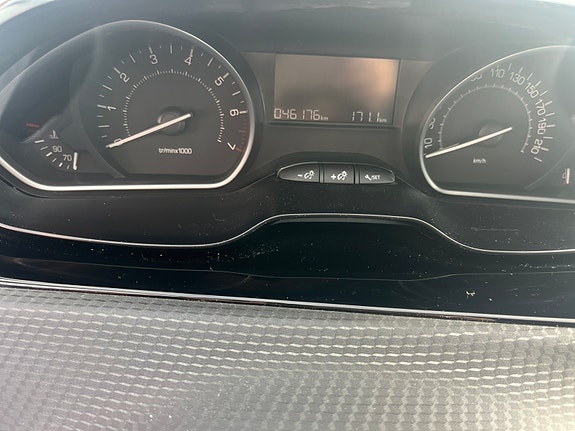 Peugeot 208 6 of 6