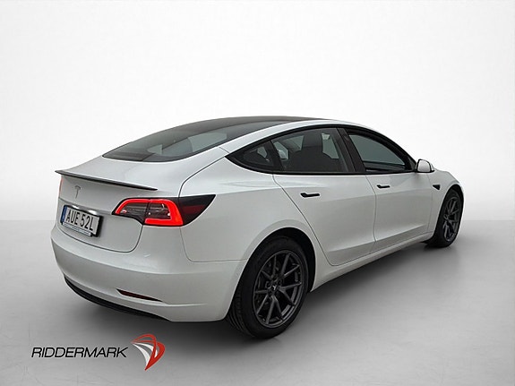 Tesla Model 3 9 of 30