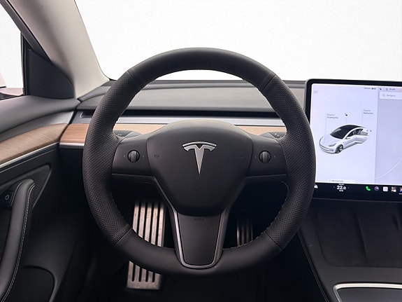 Tesla Model 3 13 of 30