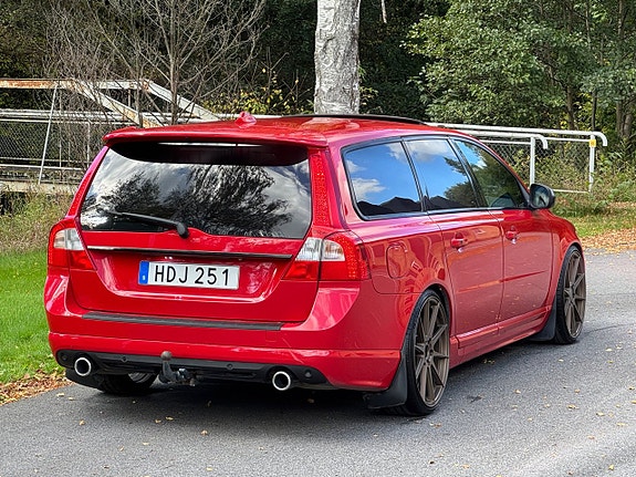 Volvo V70 9 of 30