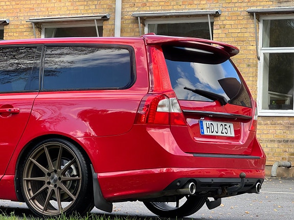 Volvo V70 15 of 30
