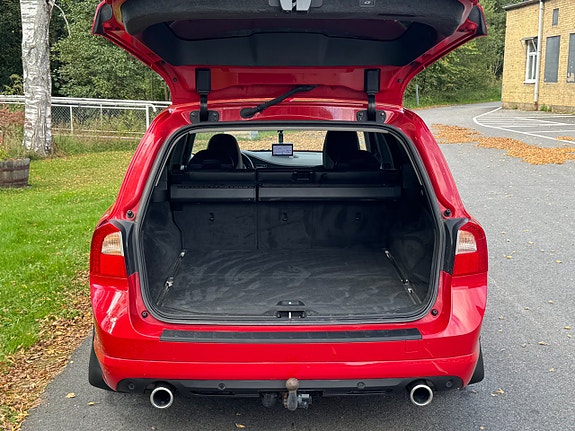 Volvo V70 11 of 30