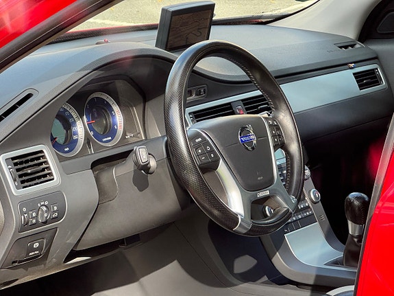 Volvo V70 20 of 30