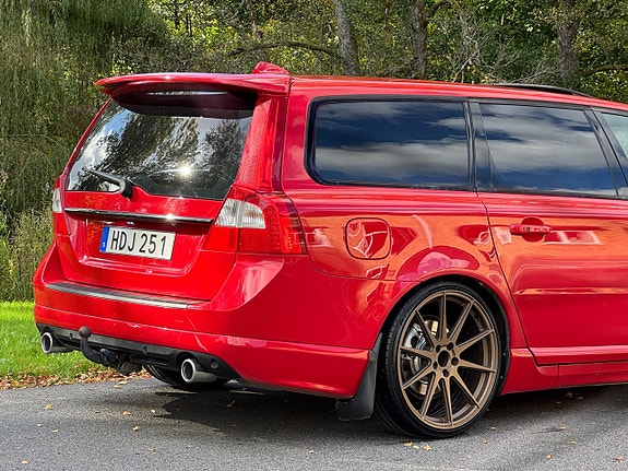 Volvo V70 8 of 30