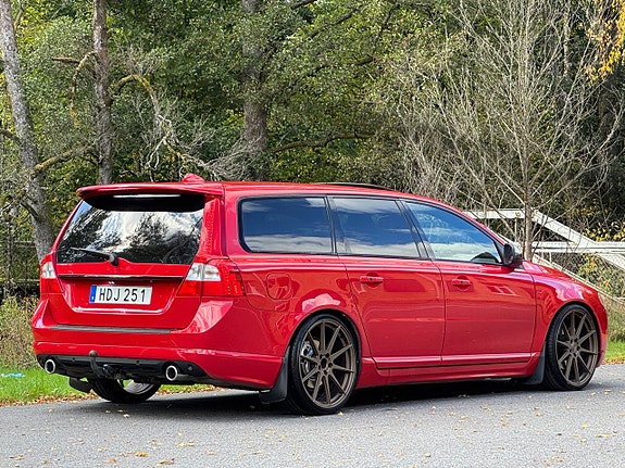 Volvo V70 7 of 30