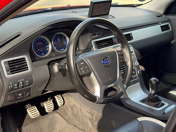 Volvo V70 22 of 30