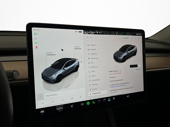 Tesla Model Y 22 of 30