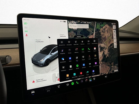Tesla Model Y 24 of 30