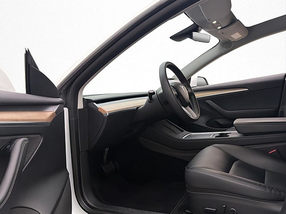 Tesla Model 3 10 of 30