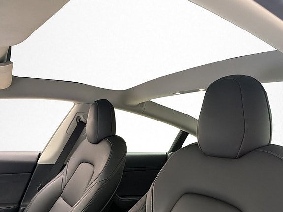 Tesla Model 3 12 of 30