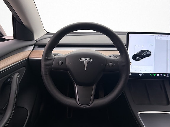 Tesla Model 3 13 of 30
