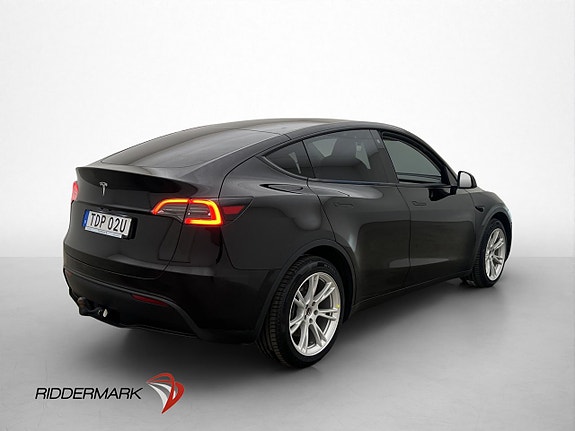 Tesla Model Y 9 of 30