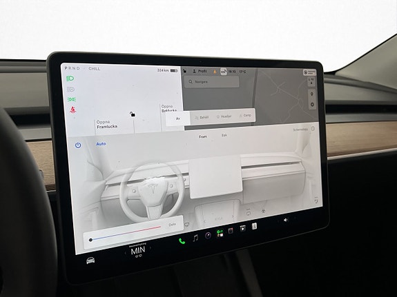 Tesla Model Y 20 of 30