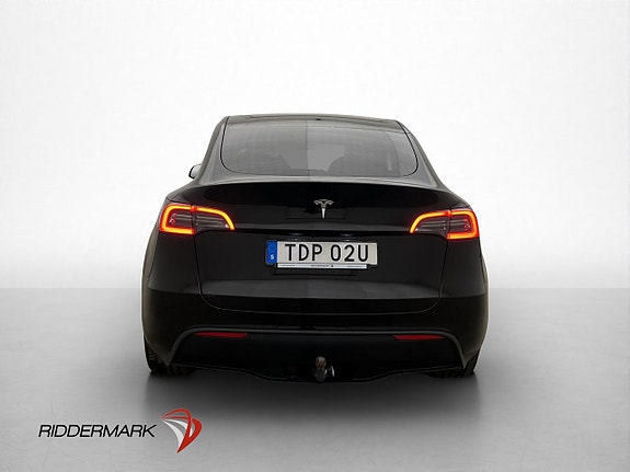 Tesla Model Y 8 of 30