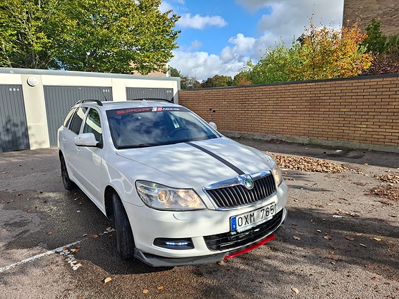 Skoda Octavia 3 of 7