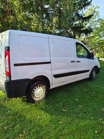 Peugeot Expert 2 of 7