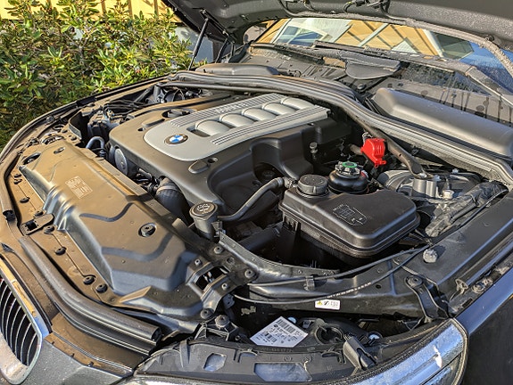 BMW 525d 9 of 14