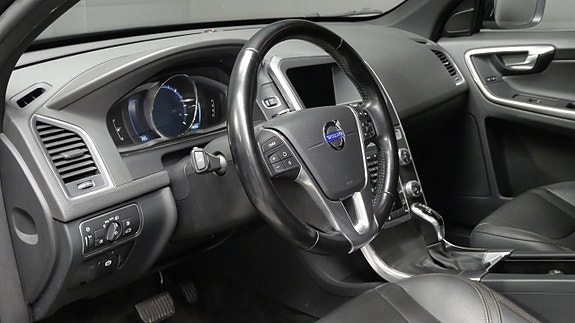 Volvo XC60 12 of 17