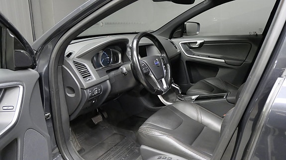 Volvo XC60 11 of 17
