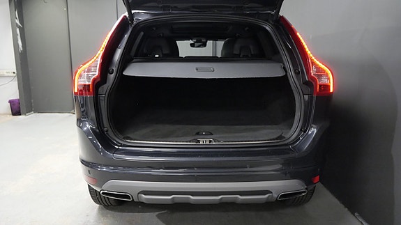 Volvo XC60 8 of 17