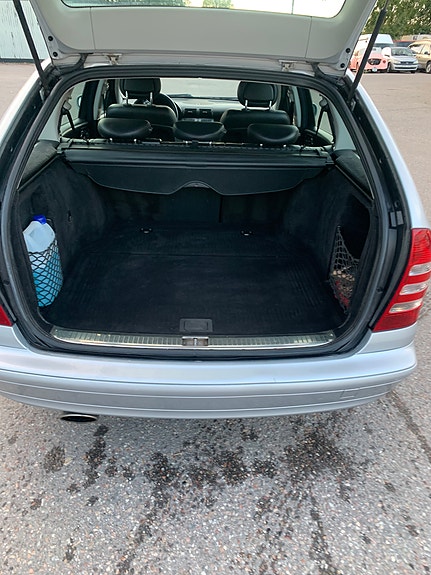 Mercedes-Benz C180 5 of 7