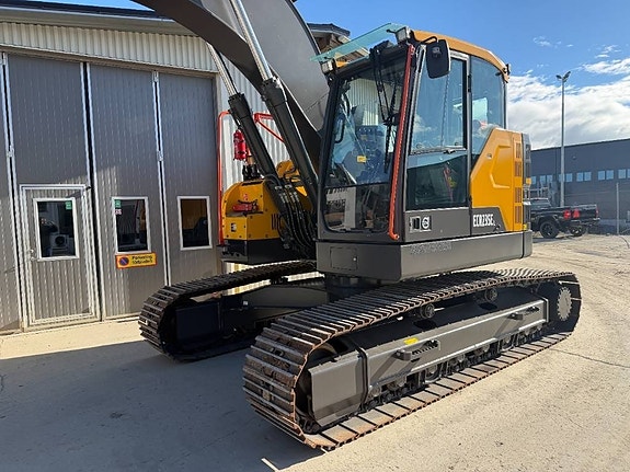 Volvo ECR 235 E 2 of 16